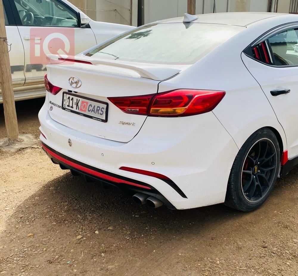 هیۆندای ئەلەنترا